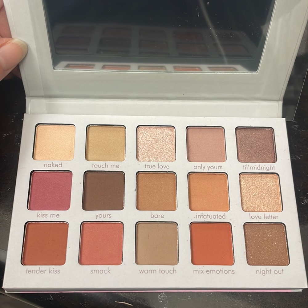 New Eyeshadow pallete Beauty Creations